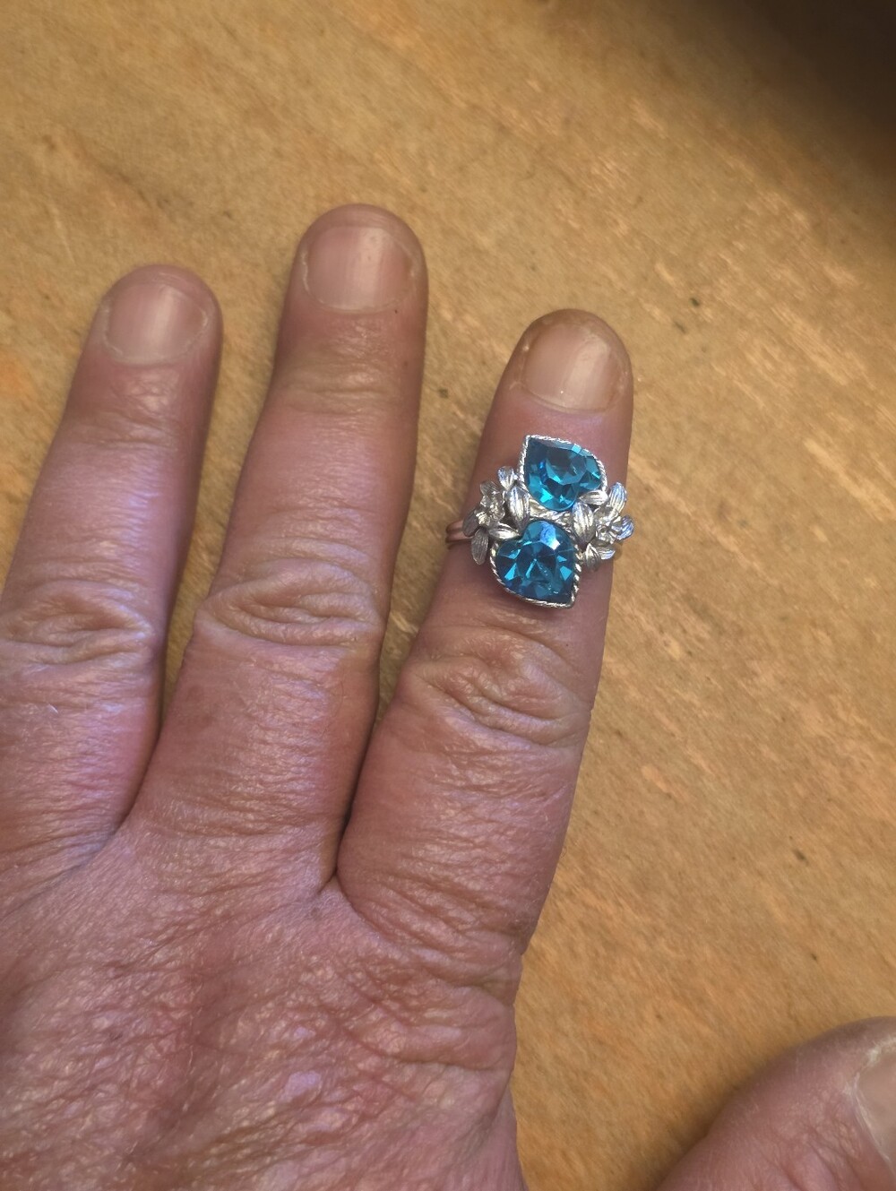 Sarah Coventry Signed Blue Heart Stone Ring On Silver Tone Band